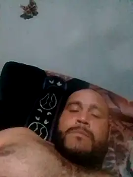 Guanatos13's Webcam Show