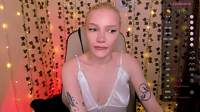 Chat +18 de AnyaTaylor_ ao vivo