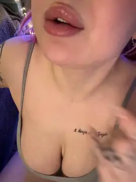 KellyMoors – Kamerová šou