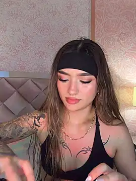 Arianavillada Adlı Modelin Canlı XXX Sohbeti