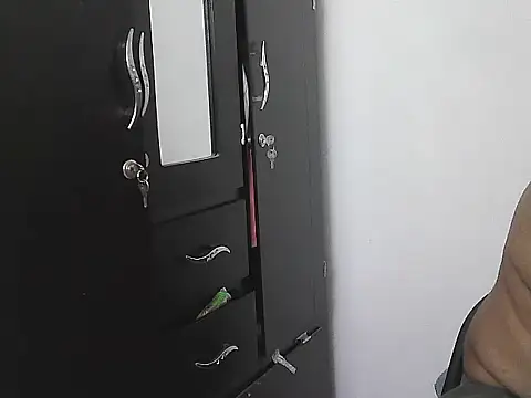 AlphaLatinoBear Webcam show