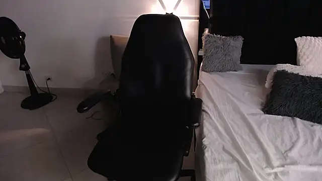 AshleySmyth Adlı Modelin Canlı XXX Sohbeti