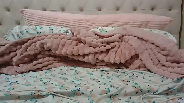 beautylovess Adlı Modelin Canlı XXX Sohbeti