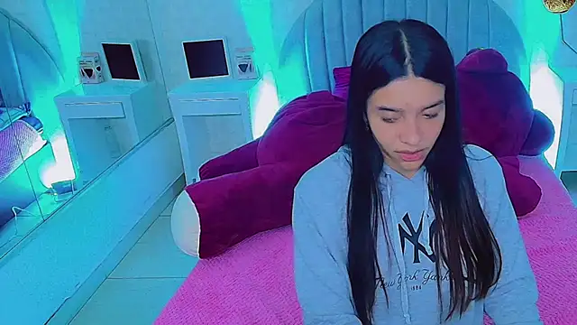 Онлайн чат XXX charlotte_0309