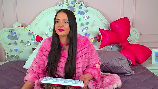 Онлайн чат XXX ElinaBellucci