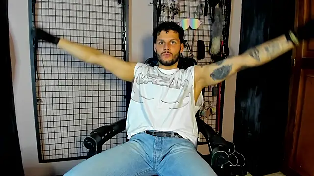 Twisted_Fantasy Live XXX-chat