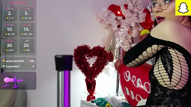 Chat +18 de DeniseSun ao vivo