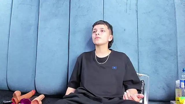 Megan_Thompson_ Live XXX-Chat