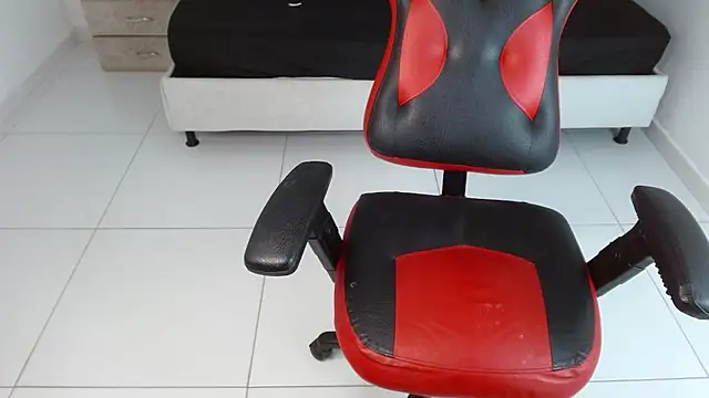 Axel_fox77: онлайн-секс-чат