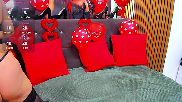 LauraSiin 即時 XXX 聊天