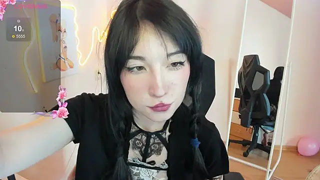 AliceeinWonderlanddd – Kamerová šou