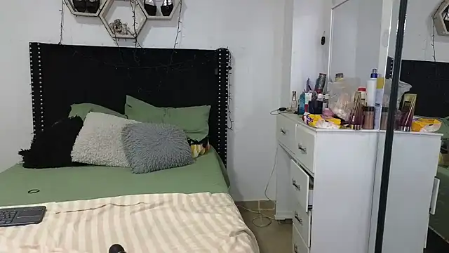 charlotte_077 Live XXX-Chat