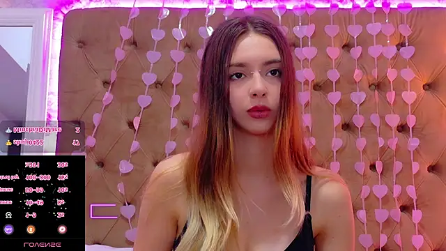 CoraVex Adlı Modelin Canlı XXX Sohbeti