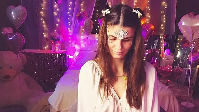 دردشة EmilyReal الجنسية المباشرة