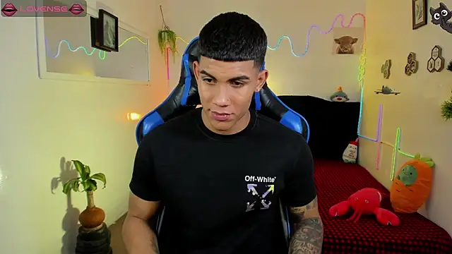 Damian_latinxxx's Webcam Show