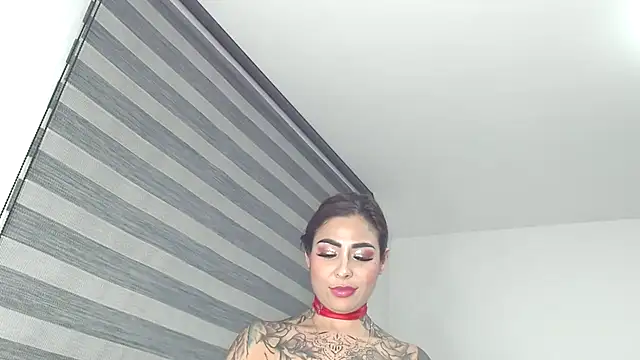 XXX chat uživo modela EmiliMontero