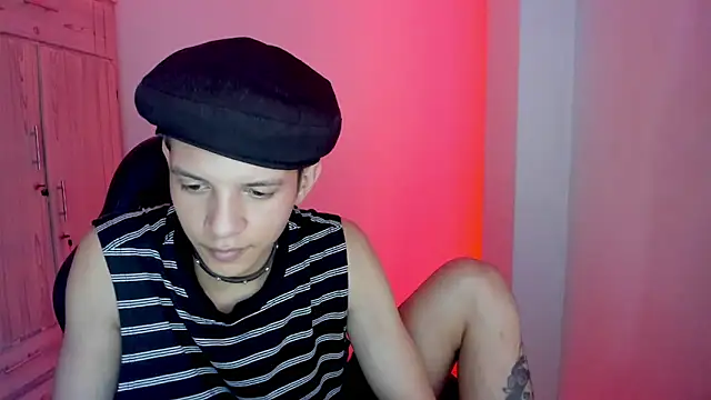 Онлайн чат XXX tylernova