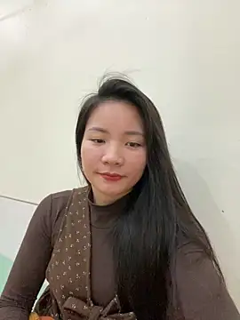 XXX chat uživo modela Bee_Yellow00