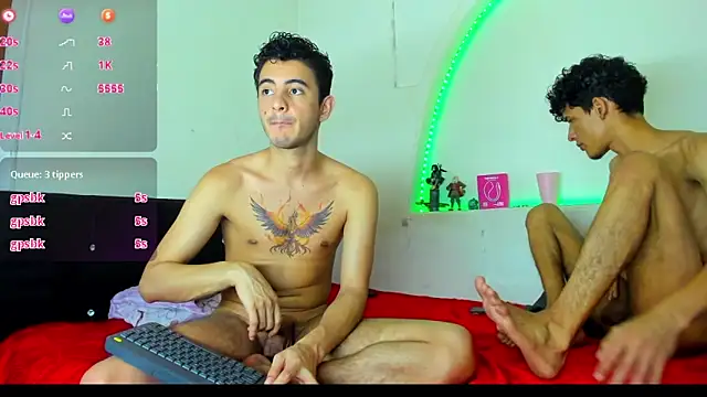 Онлайн чат XXX kaiborman00