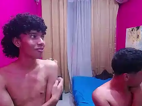 Онлайн чат XXX bigcock_twinks