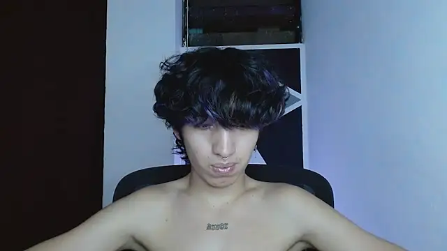 Онлайн чат XXX littlextreme