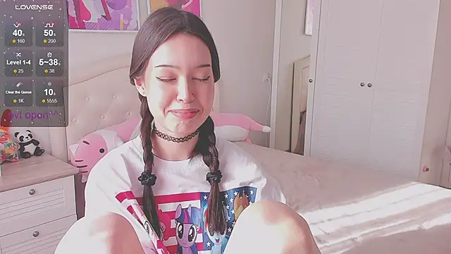 kittenrisha Adlı Modelin Canlı XXX Sohbeti