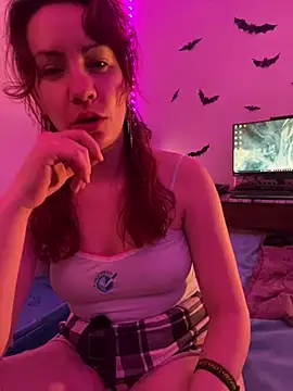 Nina-Chick777: онлайн-секс-чат