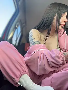 JulliaVegas élő XXX-chatje