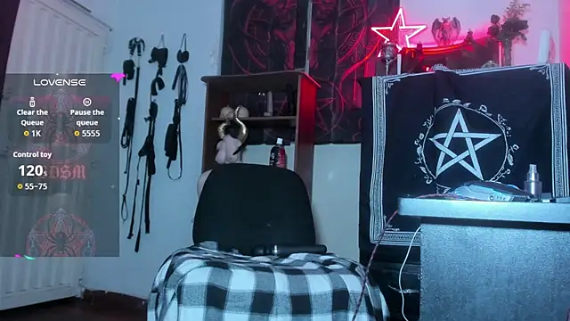 Živý XXX chat OnyxDiosaGotica