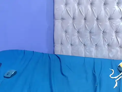 Chat XXX en directo de NaughtyChubbyZoe