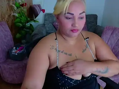 laleska_montenegro élő XXX-chatje