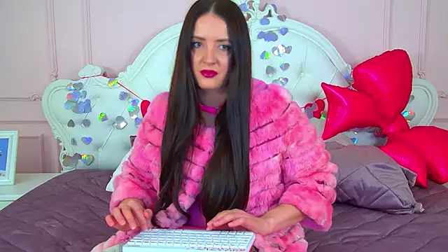 XXX chat uživo modela ElinaBellucci