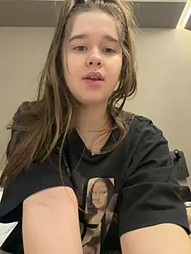 HornyGirlH élő XXX-chatje