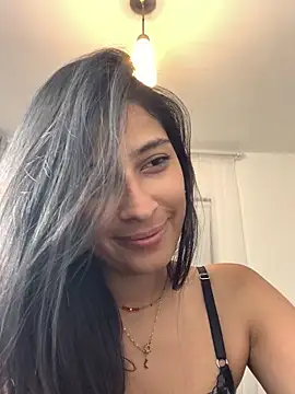 دردشة BrigitteVons الجنسية المباشرة