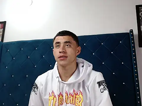 Cris_steban1 Adlı Modelin Web Kamerası Şovu