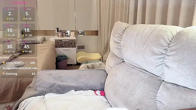 eveminii élő XXX-chatje