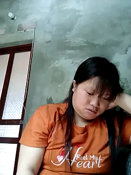 Ava-120 élő XXX-chatje