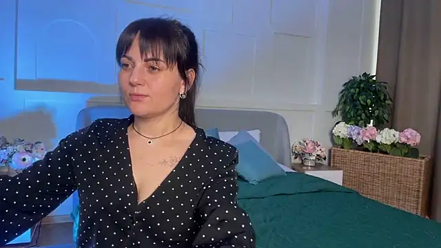 _SilkyShadow_ Adlı Modelin Canlı XXX Sohbeti