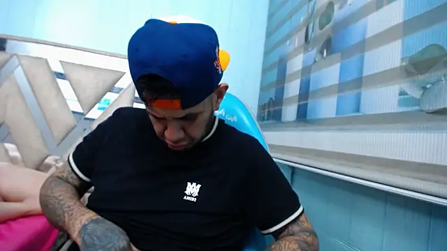 allison_max_tattoo's Live XXX Chat