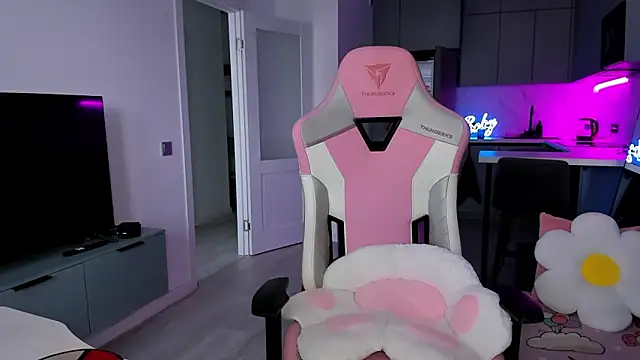 wow_lovie Adlı Modelin Canlı XXX Sohbeti