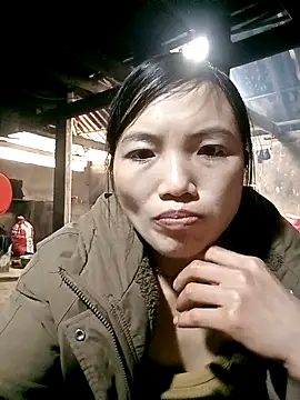 Chat XXX en directo de ngan-cute