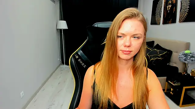 Strawberrye Adlı Modelin Canlı XXX Sohbeti