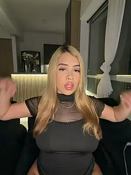 Chat +18 de Karyrios ao vivo