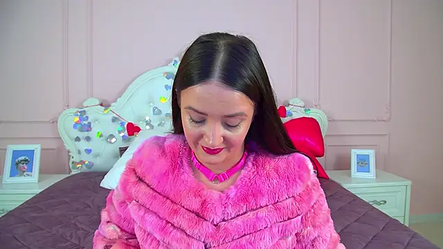 ElinaBellucci élő XXX-chatje