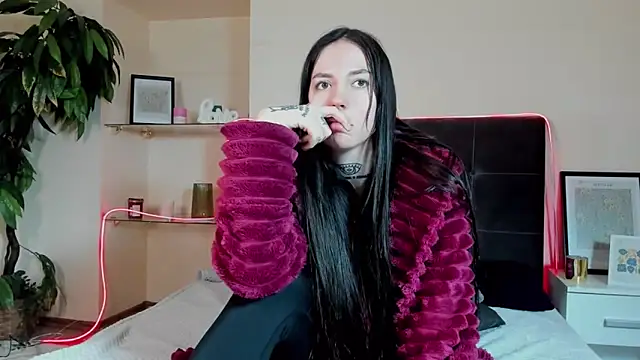 XXX chat uživo modela AdrianaCult