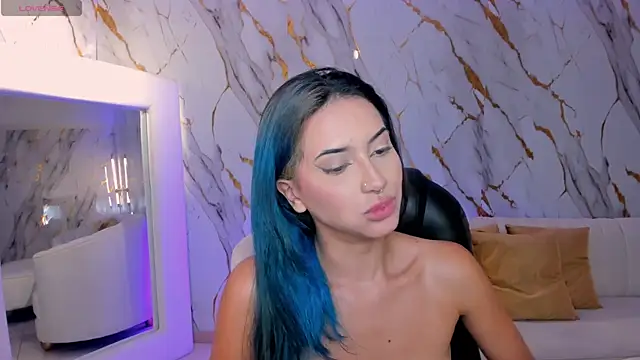 XXX chat uživo modela KayraLanne