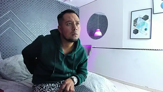 Cherry_bomb1 élő XXX-chatje