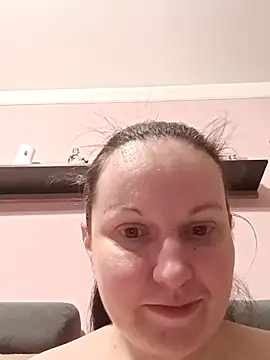 BustyLadyAlma – Naživo XXX chat