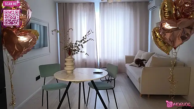 delorathecookiee élő XXX-chatje