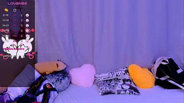 Alice_Hells: διαδικτυακό σόου στην κάμερα